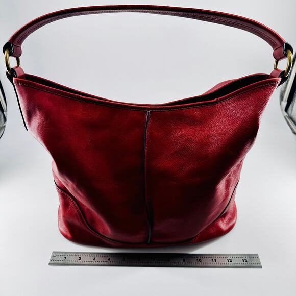 Frye Red Leather Hobo Bag – Slouchy Shoulder Purse with Brass Hardware - Picture 3 of 9